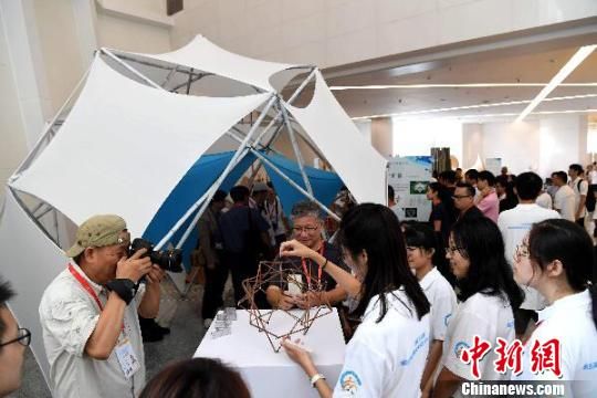 金奖作品东南大学作品《寰宇折叠》。张斌摄。